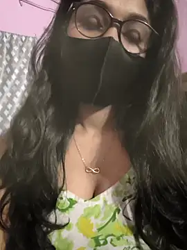 Webcam Model (sexykrisha)  is live.Free join now!