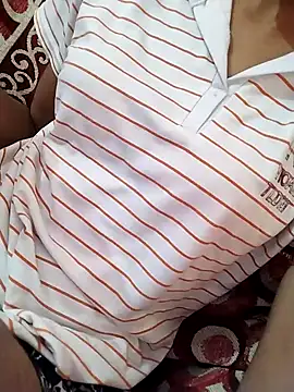 Webcam Model (Vanee-23)  is live.Free join now!