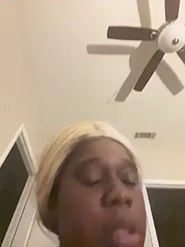 Webcam Model (bigmama_deshayyy)  is live.Free join now!