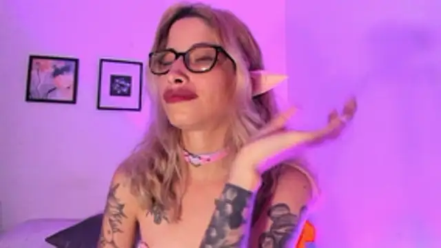 MerryyMendez webcam stripchat model stream image