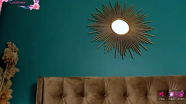 calymoon (F young) - oily tits