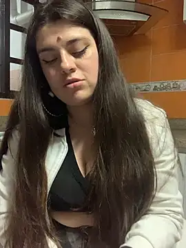 Webcam Model (NatashasBoobs)  is live.Free join now!