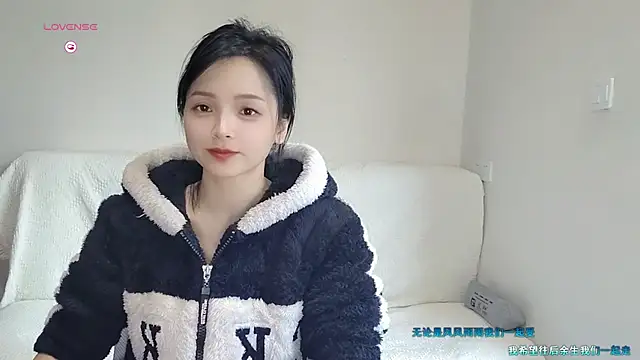 -ling- (F milf) - 谋生比谋爱更重要，成长比陪伴更长情