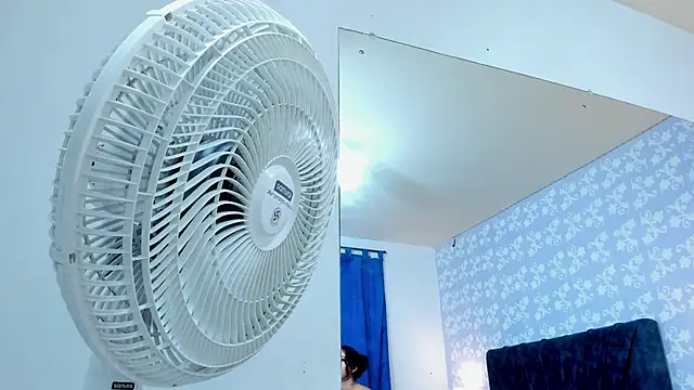 lisa_sweetas (Ask my age) - domi control 10 minutes in the ass