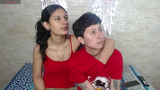 gaby_and_mei (Ask my age) - FLASH BOOBS