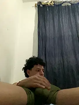 santicastroles (Ask my age) - Me desnudó