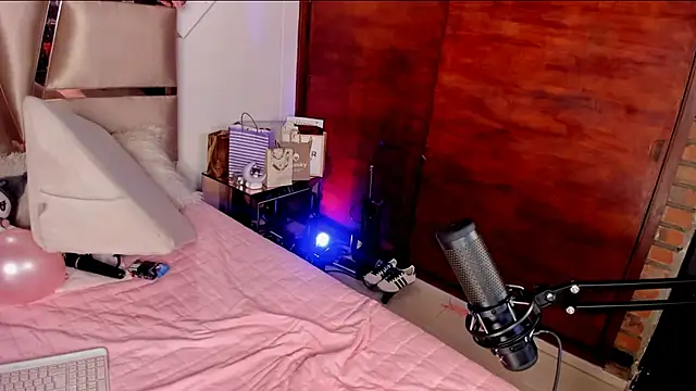 nikole66_ (F young) - Fuck me Hard, Oiled Boobs Play! :fire: