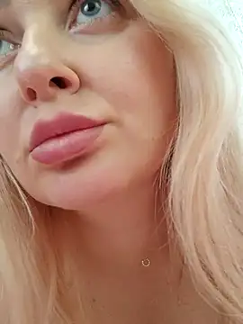 Webcam Model (LadyLolyPop_)  is live.Free join now!