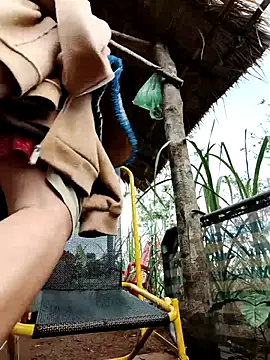 Webcam Model (Betty20zx)  is live.Free join now!