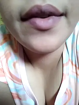 Webcam Model (Anki-doll)  is live.Free join now!