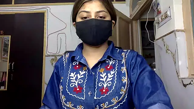 Webcam Model (Hot-Shivangi)  is live.Free join now!