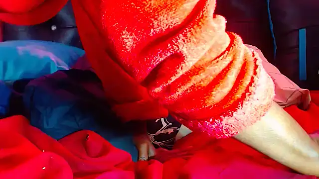 Queenofthenightx live cam screenshot female from South Africa on Home.Pink — Cozy Live Cams & Chat