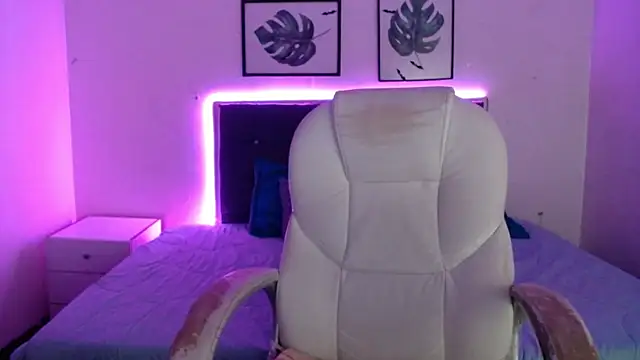 mia_collens webcam stripchat model stream image