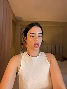 Live webcam thumbnail of Mavi_Coless from . Watch my show!