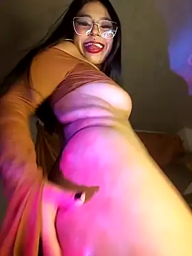 Live webcam thumbnail of Namiisquirt from it. Watch my show!