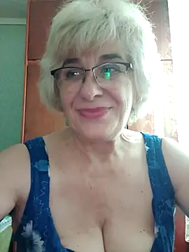 52MiaLove02 from StripChat is Freechat