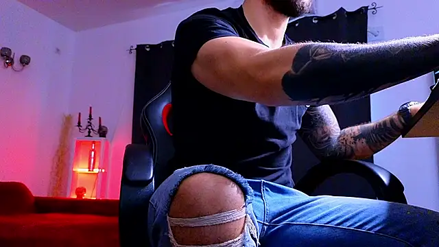 mightyaaron66 (M young) - 𖤐🔥 parTy Time ,House parTy  !  💨𖤐