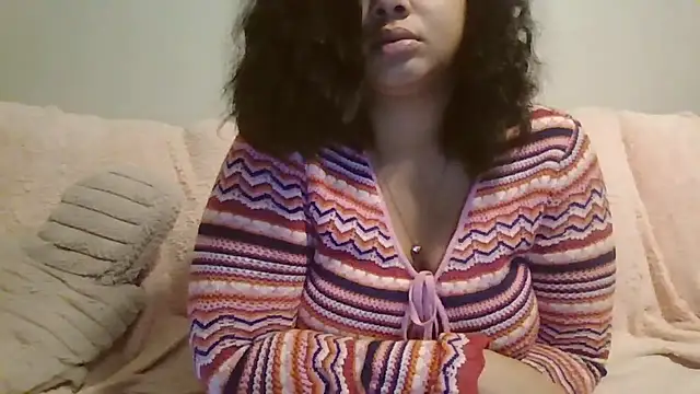 beautylovess live cam screenshot female from United States on Home.Pink — Cozy Live Cams & Chat