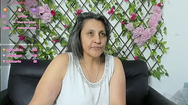  merlyna_goldens chat room