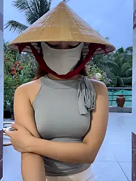 babythree_ (F young) - Naked fuck pussy in public garden 😈