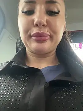 beautydiamond (F young) - Dildo pussy hard in public toylet