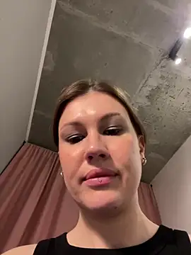 Webcam Model (RinaCat)  is live.Free join now!