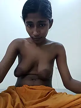 Webcam Model (Noughty-sexy)  is live.Free join now!