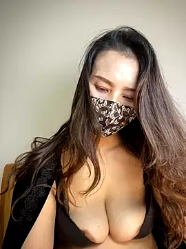 yiyi78900 webcam stripchat model stream image