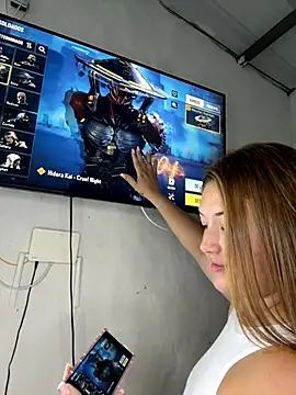 Webcam Model (Sofia_Queen17)  is live.Free join now!