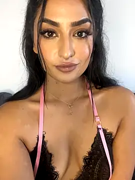 Mia_spicyy from StripChat is Freechat