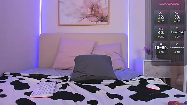 blue_nymph1 (F teen) - Mmmm...play with pussy slow 💖