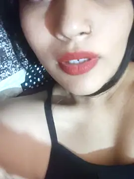 Webcam Model (unique_gracy)  is live.Free join now!