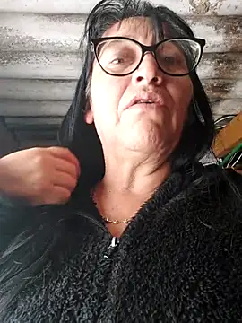 Webcam Model (clarita_01)  is live.Free join now!