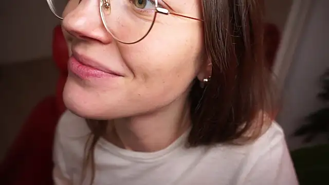 scorpion_peach (F young) - Touch fabric, feel the texture