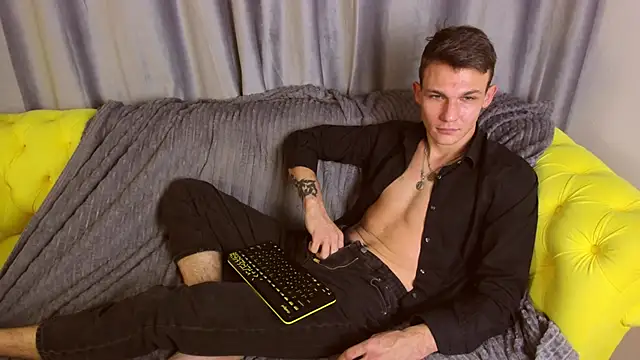 adamgold01 (M young) - start interactive