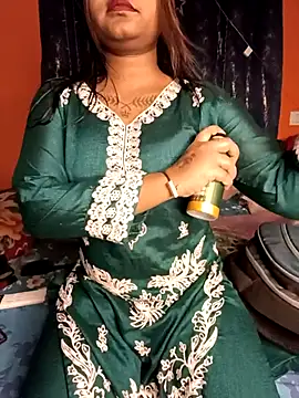 Webcam Model (Hot_Urvi)  is live.Free join now!