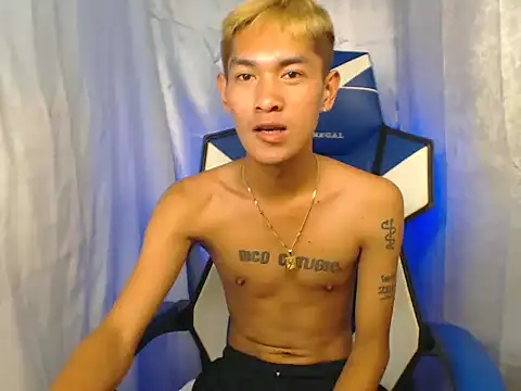 riks_tyler (Ask my age) - make me cum my love