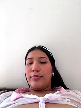 Webcam Model (IsabellaJoness_)  is live.Free join now!