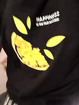 Webcam Model (Vanee-23)  is live.Free join now!