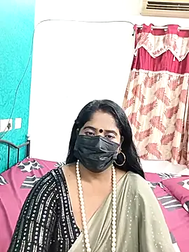 Webcam Model (tamil-aunt)  is live.Free join now!