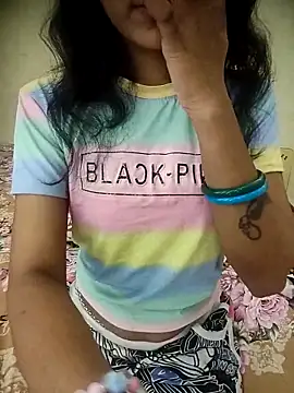 Webcam Model (Snaya-baby)  is live.Free join now!