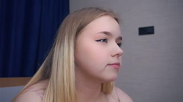  ZaraCreedon chat room