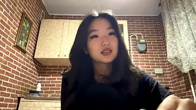  EmmaLeexth chat room