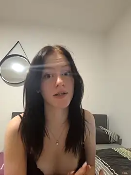 SweetAlice19 live cam screenshot female from Germany on Wobip – Live Webcams, Clips & GIFs