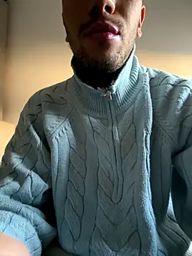 yaxxx03 (M young) - Mi metto a 90 col buco aperto