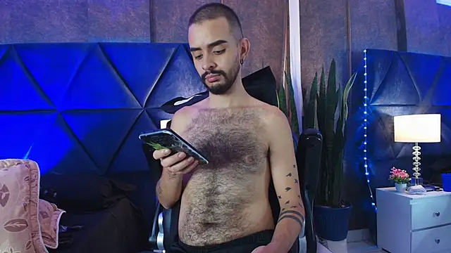 hairydiamond_ - HairyDiamond_'s free webcam - UK Sex Cams