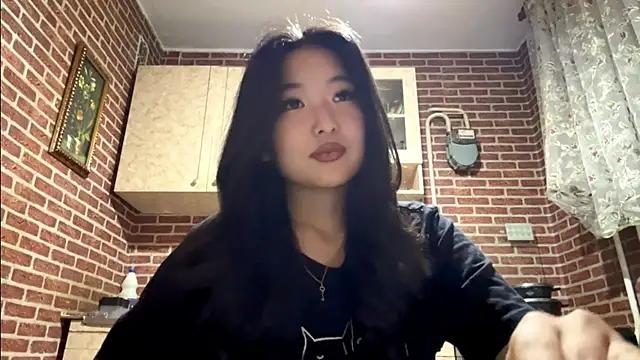  EmmaLeexth chat room