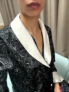 Webcam Model (Lil_asianxyz)  is live.Free join now!