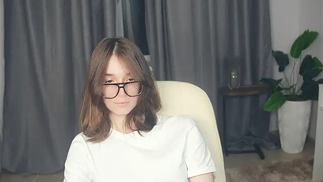 MargeneLeisure from StripChat is Freechat