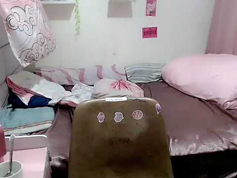  itsmekyrie chat room